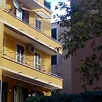 Fiore Apartment